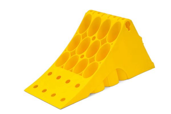 PLASTIČNI KLIN ZA KOTAČE 493x200x230MM,Ž
