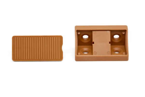 KUTNI PRIČVRSNIK S POKLOPCEM-PLAST-SVJETLOSMEĐA